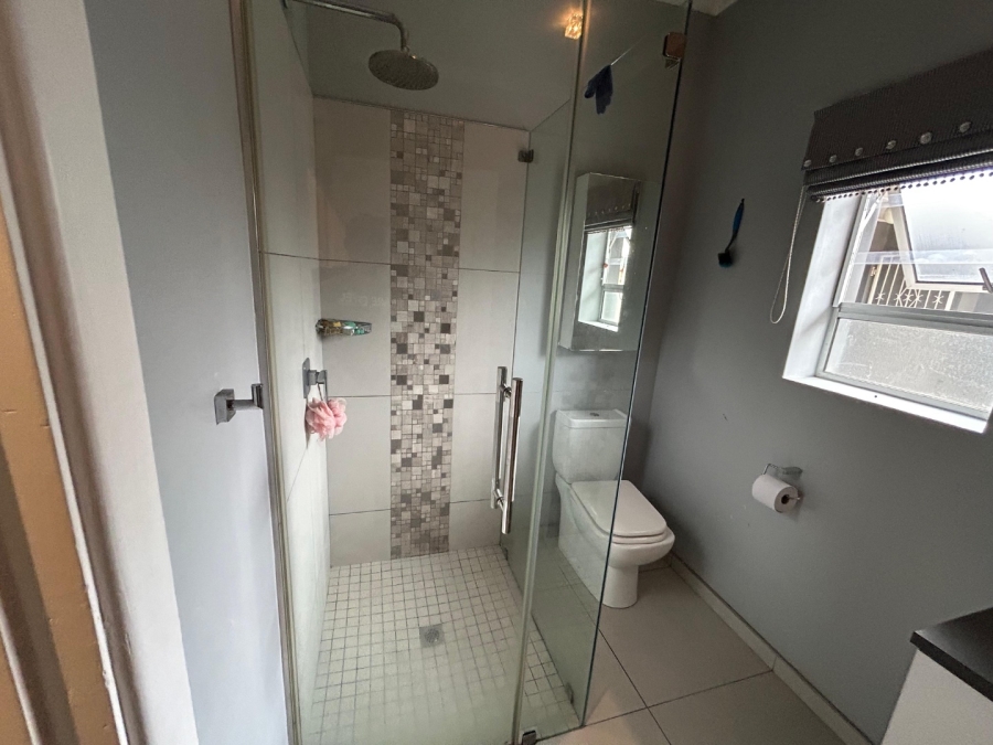 To Let 4 Bedroom Property for Rent in Mill Park Eastern Cape